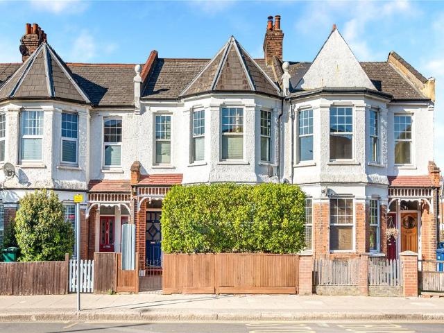 Flat for sale in Finchley, Isle Of Man
