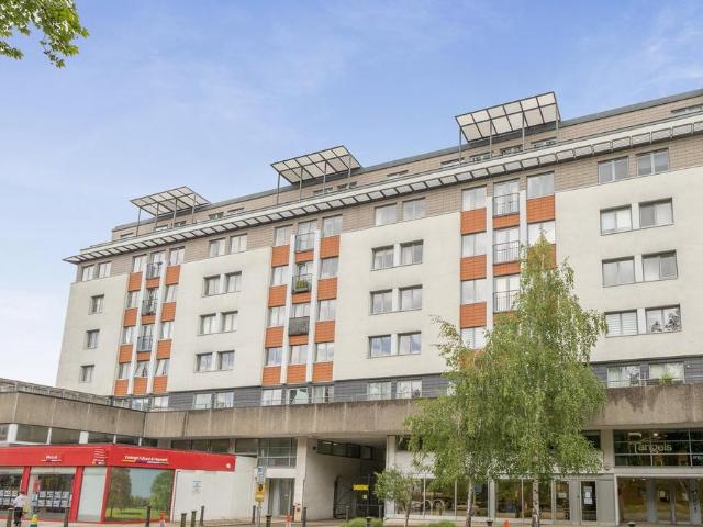 Flat for sale in Beckenham, Greater London