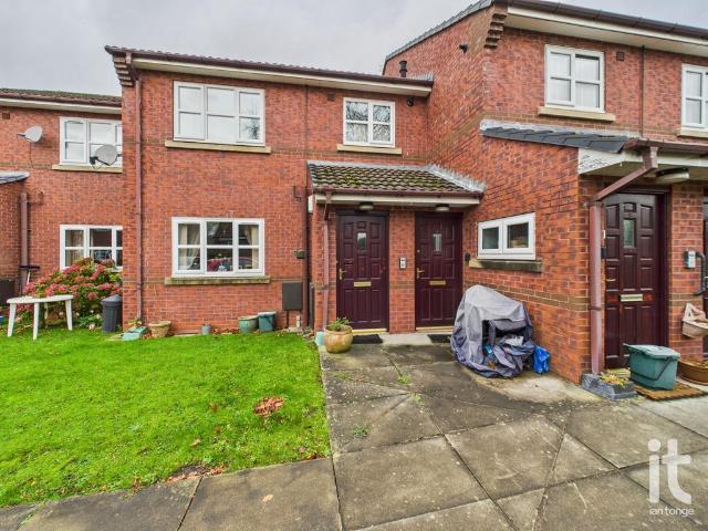 Flat for sale in Mile End, Hazel Grove