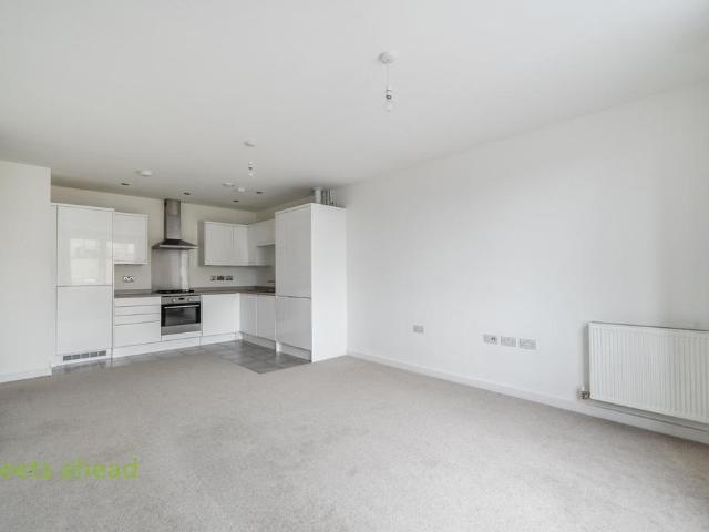 Flat for sale in London Borough of Croydon, Selhurst