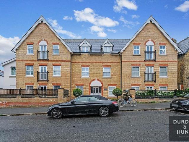 Flat for sale in Epping, Essex