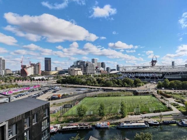 Flat for sale in Fish Island, Cat Hill