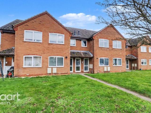Flat for sale in Huntingdon, Cambridgeshire