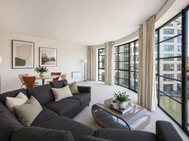 Flat for sale in Barnsbury, Greater London