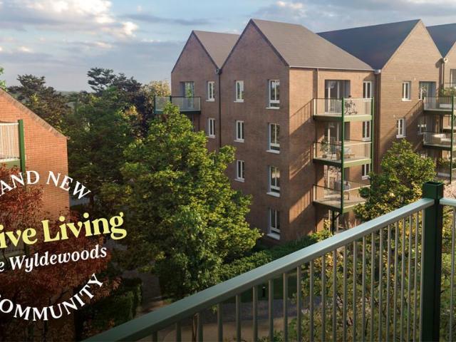Flat for sale in Boughton, Cheshire