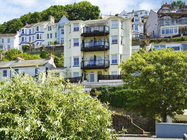 Flat for sale in Plaidy, Looe