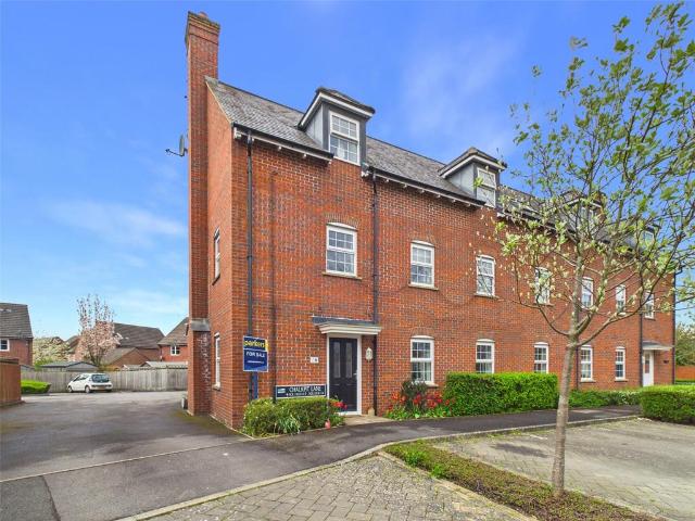 Flat for sale in Berrick Salome, Oxfordshire