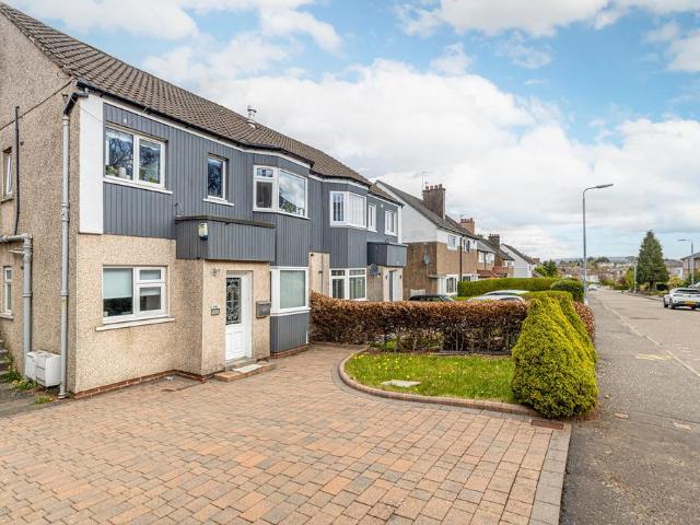 Flat for sale in Bearsden, Scotland