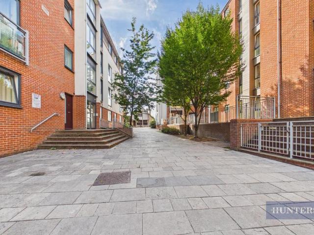Flat for sale in St Mary's, City Of Southampton