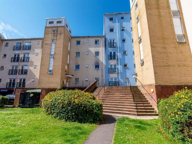 Flat for sale in St Mary's, City Of Southampton