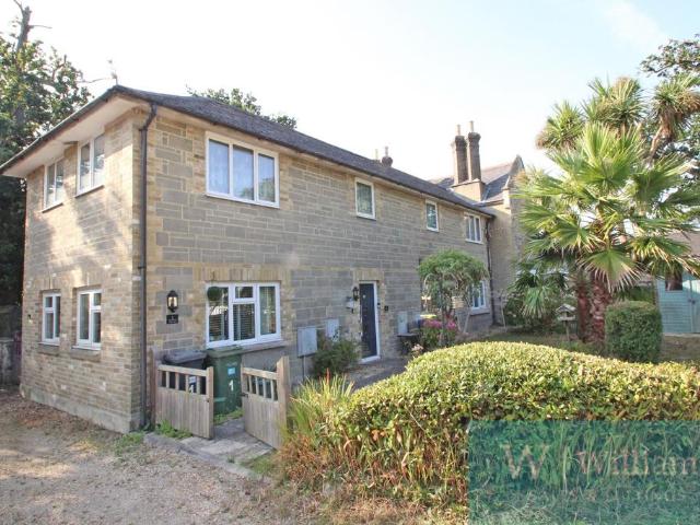 Flat for sale in Binstead, Ryde