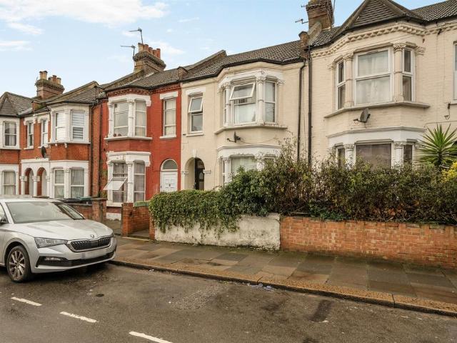 Flat for sale in Greater London