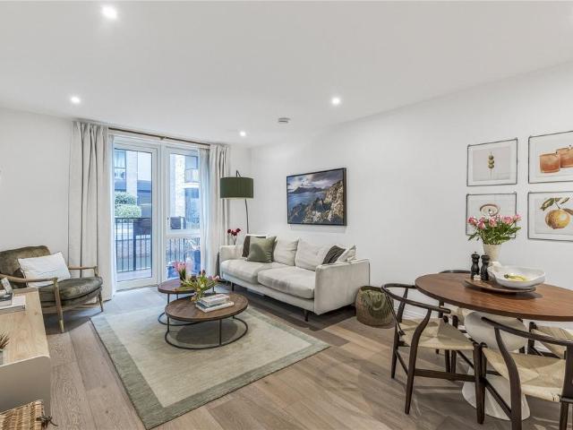 Flat for sale in Sands End, Greater London