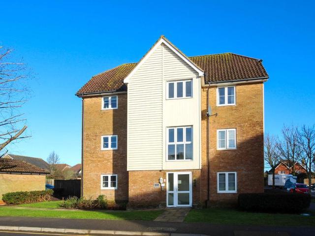 Flat for sale in Hawkinge, Folkestone