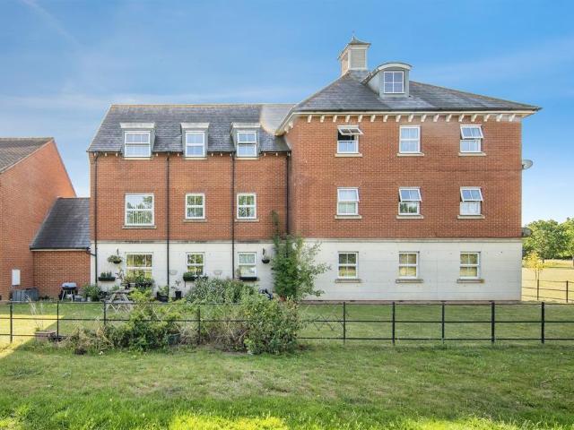Flat for sale in Berechurch, Fordham Heath