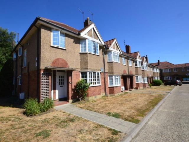 Flat for sale in London Borough of Lewisham, Greater London