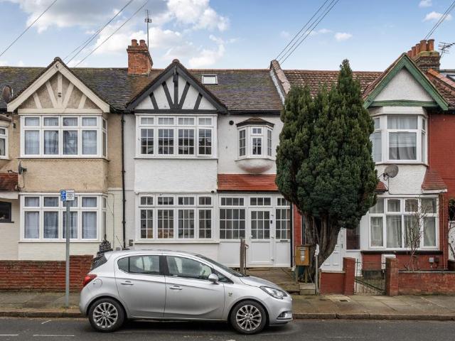 Flat for sale in London Borough of Merton, Mitcham