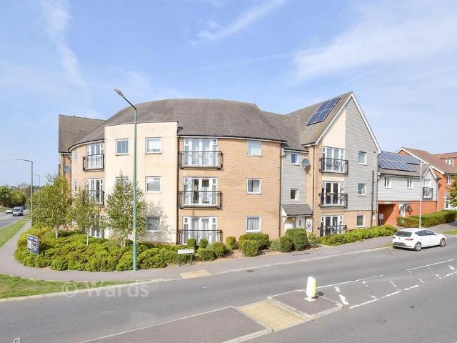 Flat for sale in Bicknor Wood, Maidstone