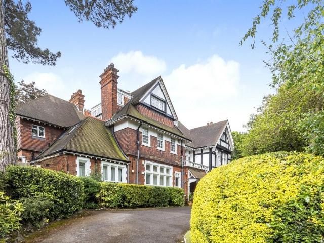 Flat for sale in Chislehurst, Greater London