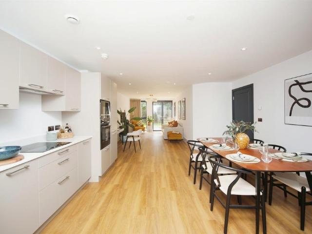 Flat for sale in Blossomfield, West Midlands