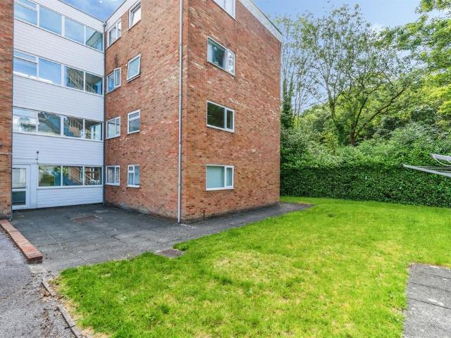 Flat for sale in Barton Stacey, Hampshire