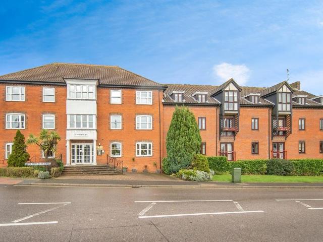 Flat for sale in Eastbridge, Suffolk