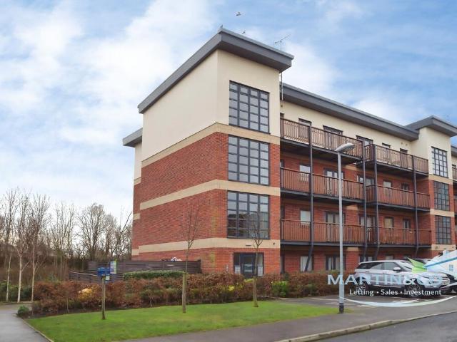 Flat for sale in Radcliffe, Bury