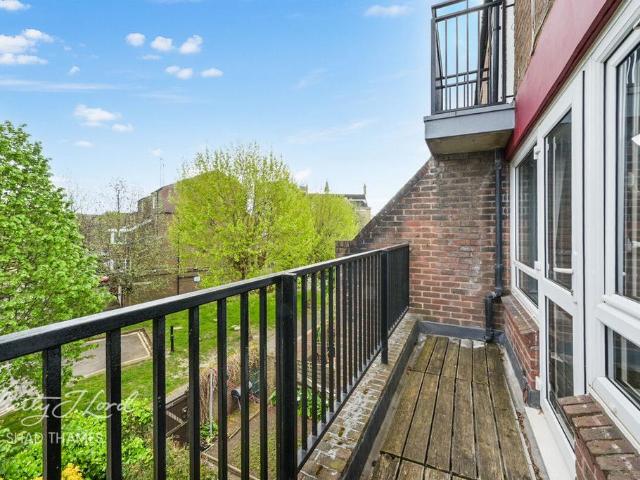 Flat for sale in Walworth, Isle Of Man