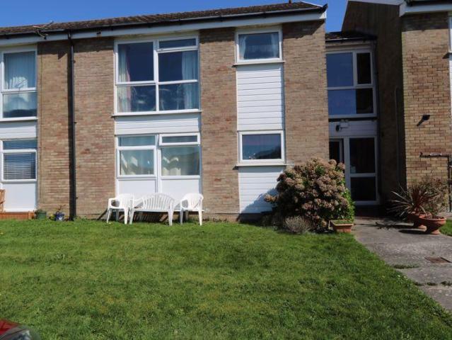 Flat for sale in Tywyn, Wales