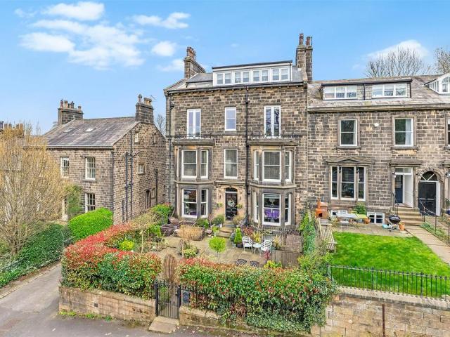 Flat for sale in Ilkley, West Yorkshire