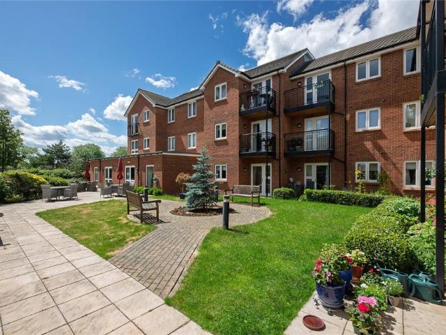 Flat for sale in Bedford