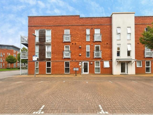 Flat for sale in Maidenhall, Key Street