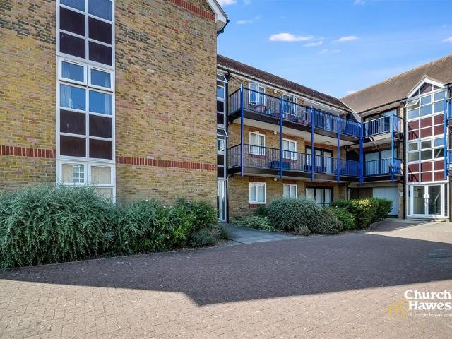 Flat for sale in Burnham-on-Crouch, Maldon