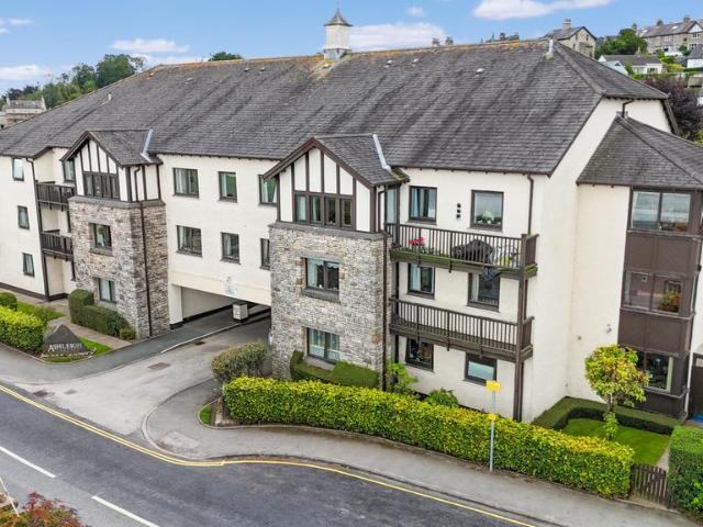 Flat for sale in Arnside, Westmorland and Furness