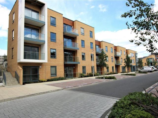 Flat for sale in Whitley, Reading
