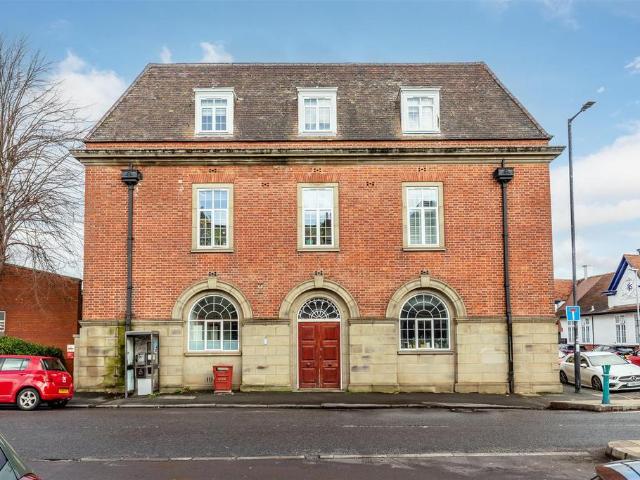 Flat for sale in Feckenham, City Of Bristol