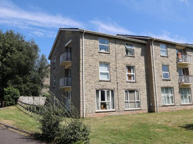 Flat for sale in Wells, Somerset