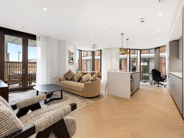 Flat for sale in Bankside, Greater London