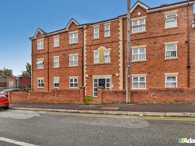 Flat for sale in Higher Runcorn, Halton