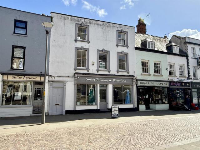 Flat for sale in Kings Barton, Gloucester