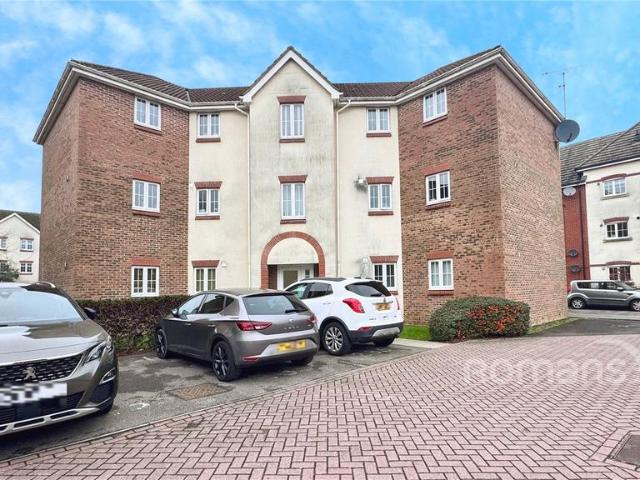 Flat for sale in North Town, Aldershot
