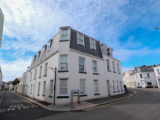 Flat for sale in St Helier, Greater London