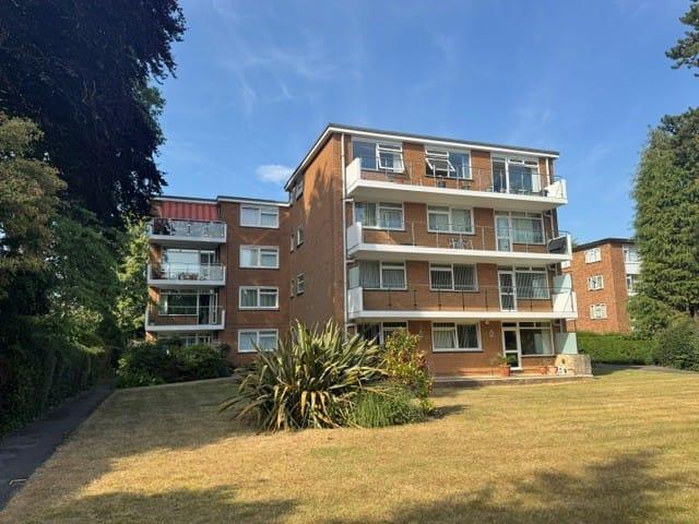 Flat for sale in Bournemouth