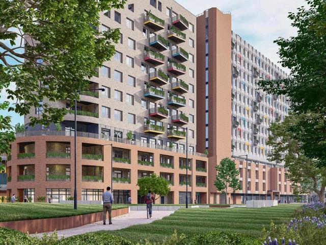 Flat for sale in Luton, Chatham