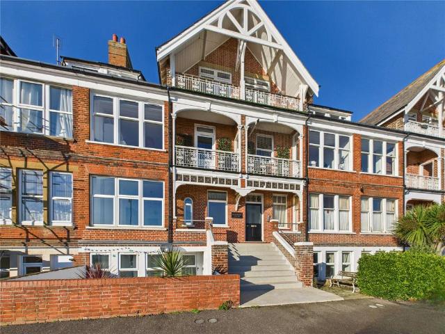 Flat for sale in Felixstowe, Eastbridge