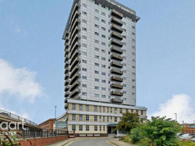 Flat for sale in St Matthew's, Old Wharf
