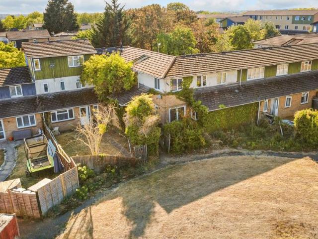 Flat for sale in Bradwell Common, Milton Keynes