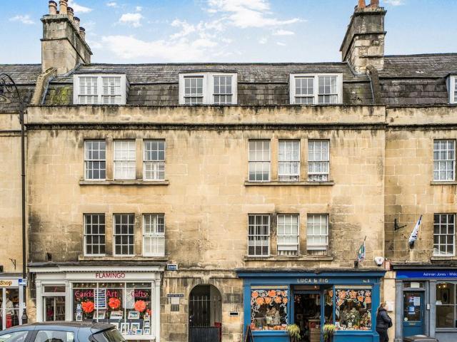 Flat for sale in Widcombe Parade, Bath