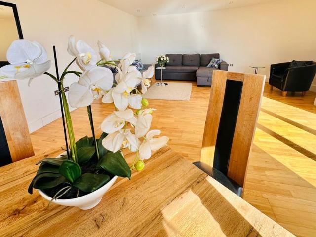 Flat for sale in Greenwich Town Centre, Greater London