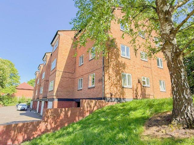 Flat for sale in Gravelly Hill, West Midlands